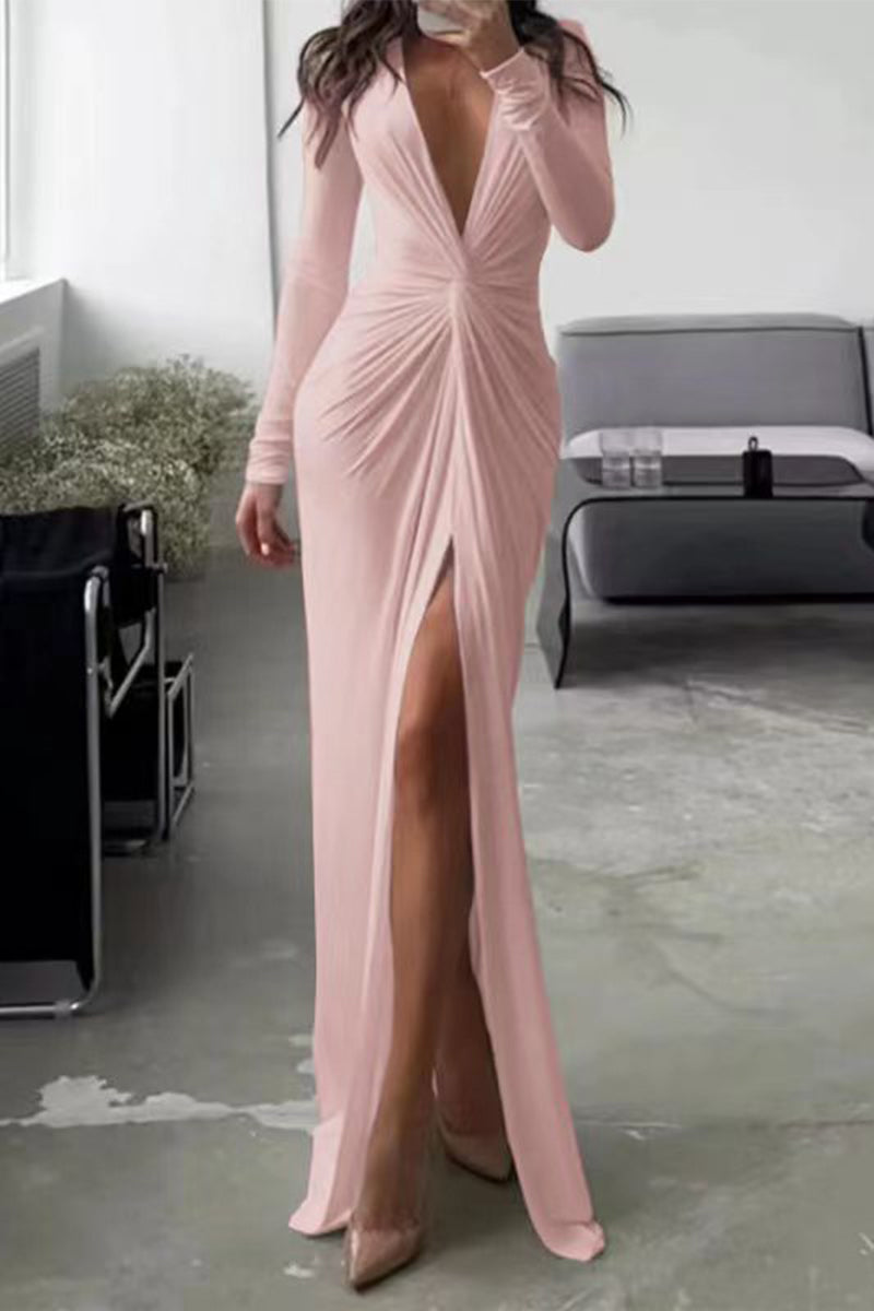 Chloé - Elegant V-Neck Dress Featuring a Pleated Neckline