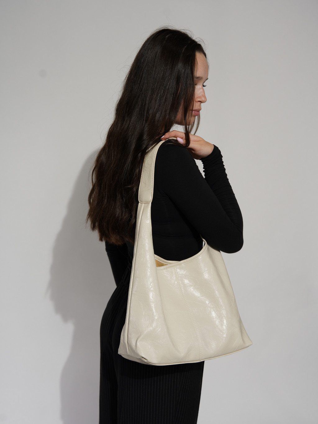 Retro-Style Distressed Leather Tote Bag