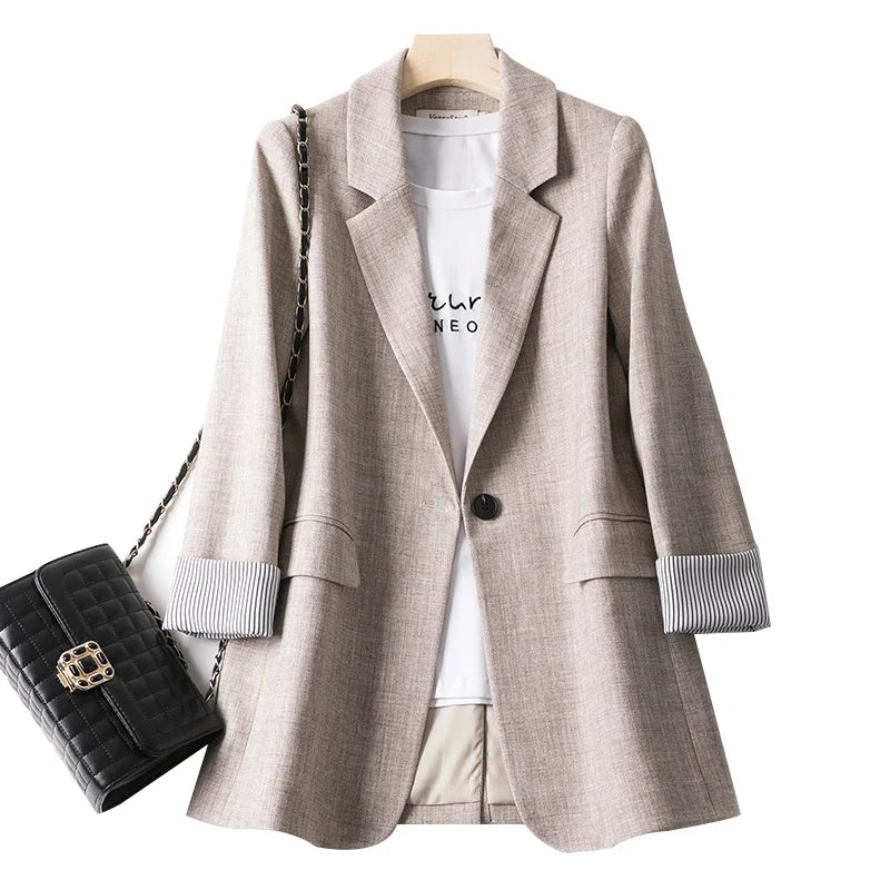 Women’s Relaxed Fit Long Sleeve Blazer