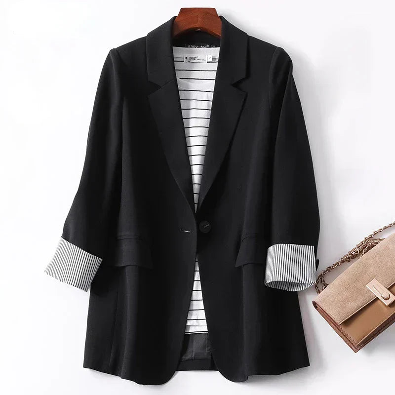 Women’s Relaxed Fit Long Sleeve Blazer
