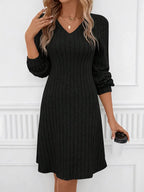 Isaura - Stylish V-Neck Ribbed Dress