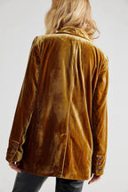 Elegant Long-Sleeve Velvet Blazer with Button Fastening